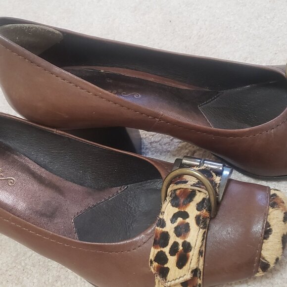 Shoes - Picture 3 of 5